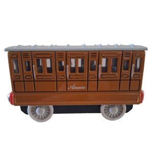 Annie Thomas & Friends Take N Play Railroad Tan Diecast Coach Train Car Magnetic
